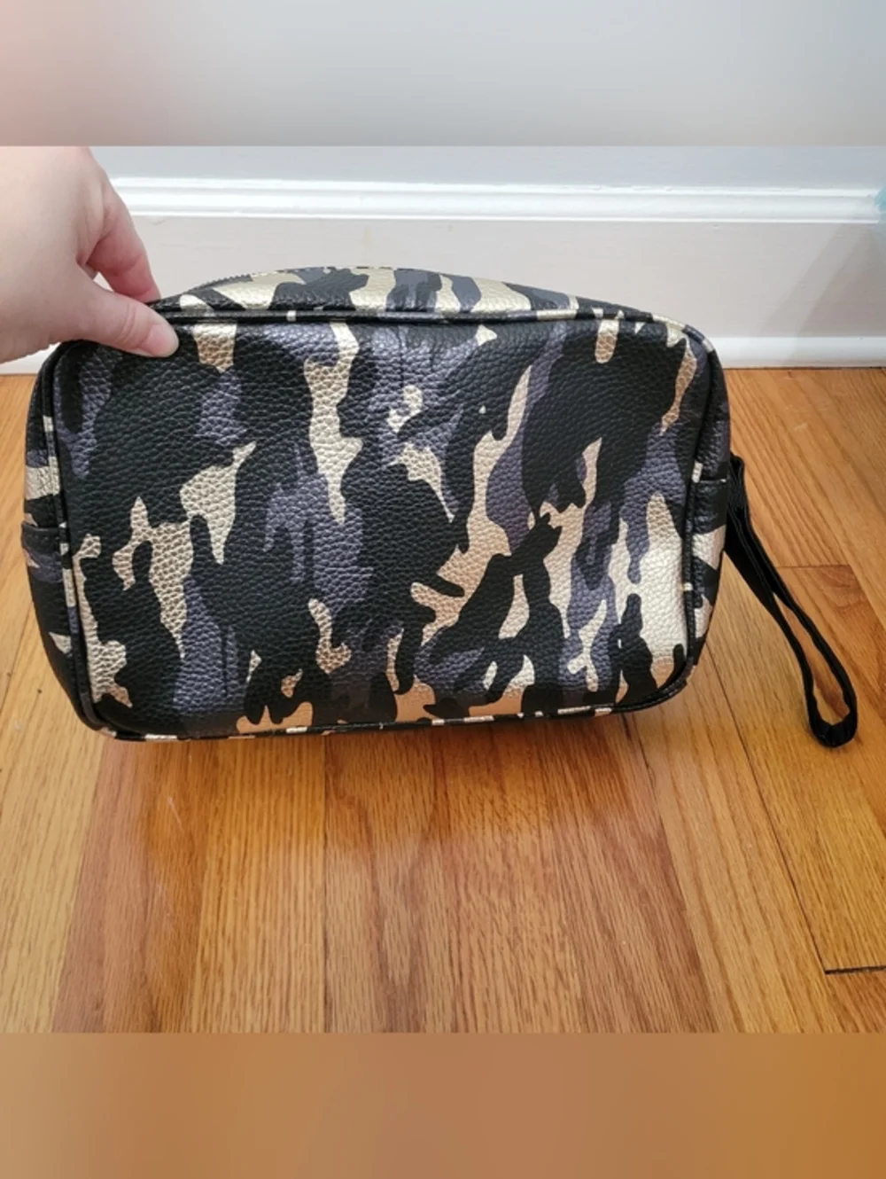 NWOT Nicole Miller Black Camoflauge Makeup Cosmetics Bag‎ Travel Toiletries